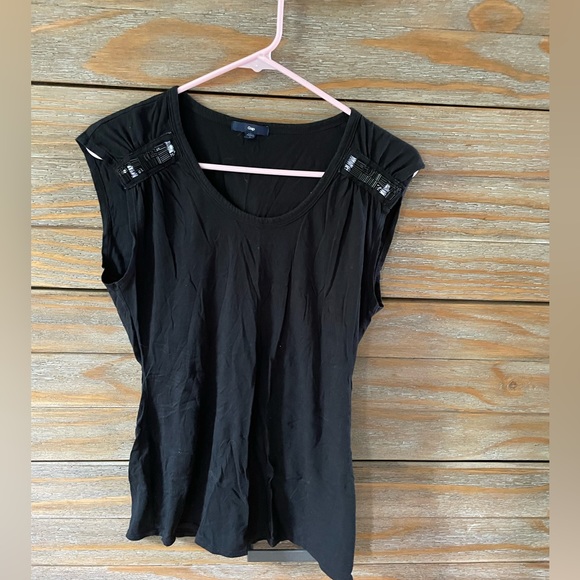 Gap black top - Picture 1 of 2
